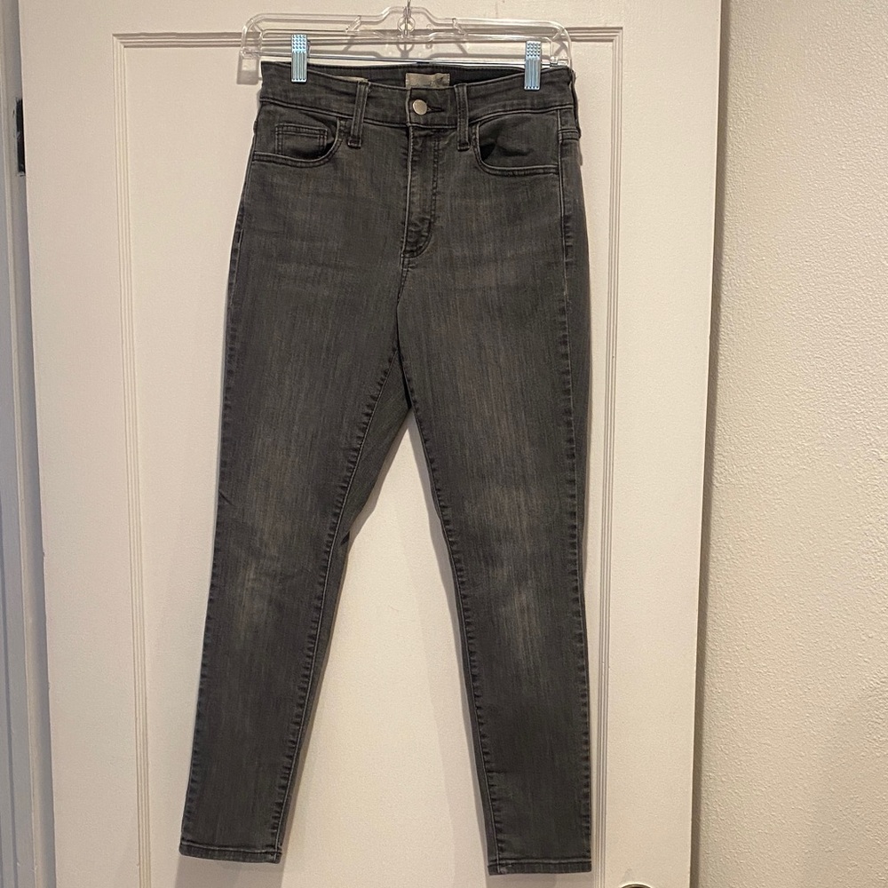 Universal Thred High-Rise Gray Stretch Women’s Skinny Jeans